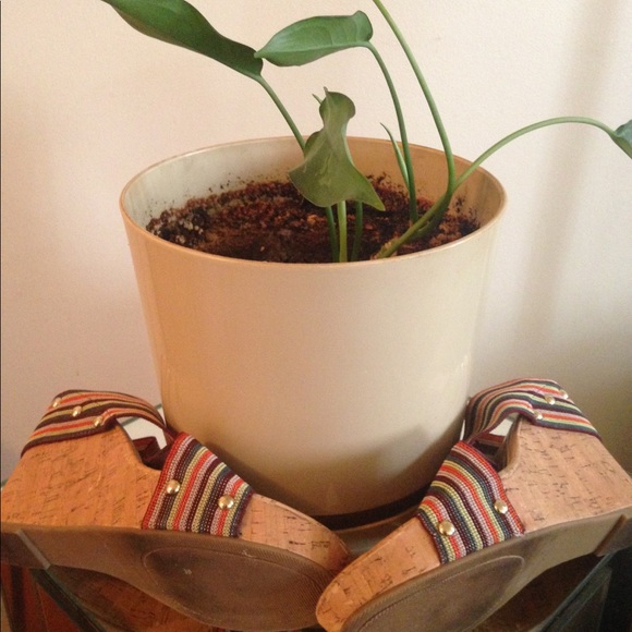 Madden Girl Wedge Sandals - Picture 3 of 4